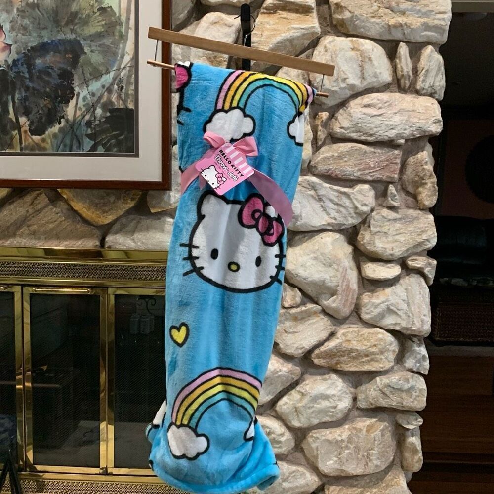 Hello kitty Rainbow blanket